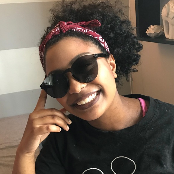 Black frameless sunglasses with case - Picture 6 of 6